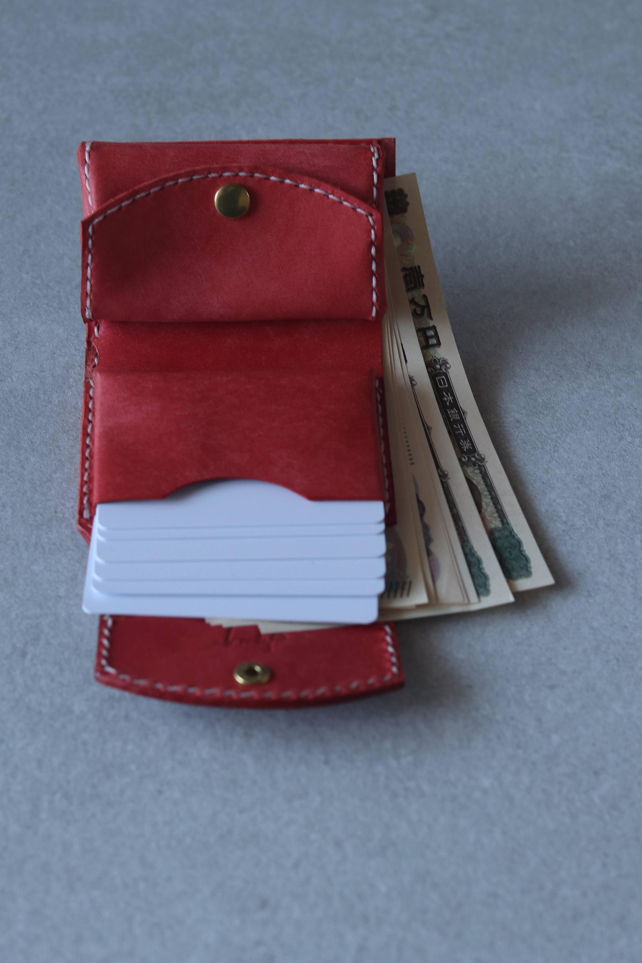 ふわっと包み込む三つ折り財布　赤　ミニ財布 コンパクトウォレット イタリアンレザー 本革 プレゼント | 8枚目